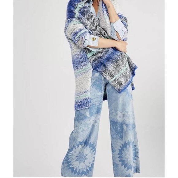 Free People Blue and White Sweater - Picture 1 of 9